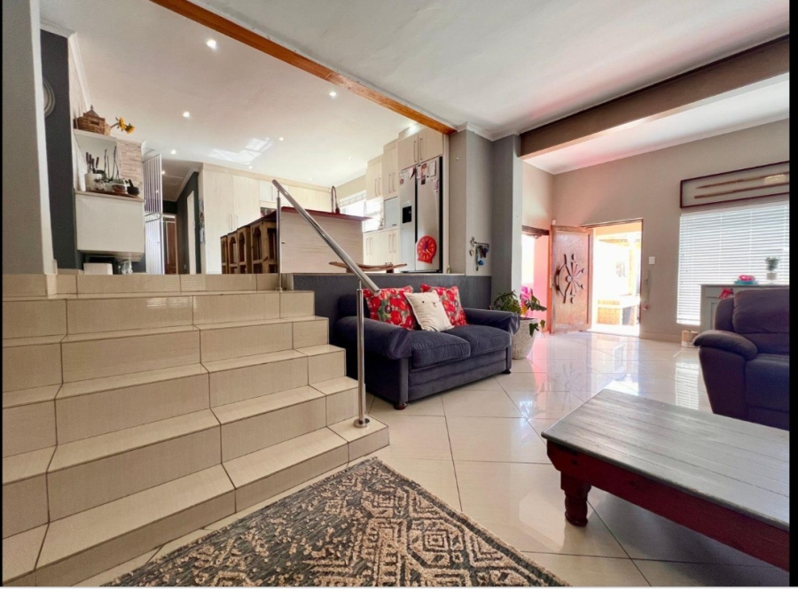 4 Bedroom Property for Sale in Myburgh Park Western Cape